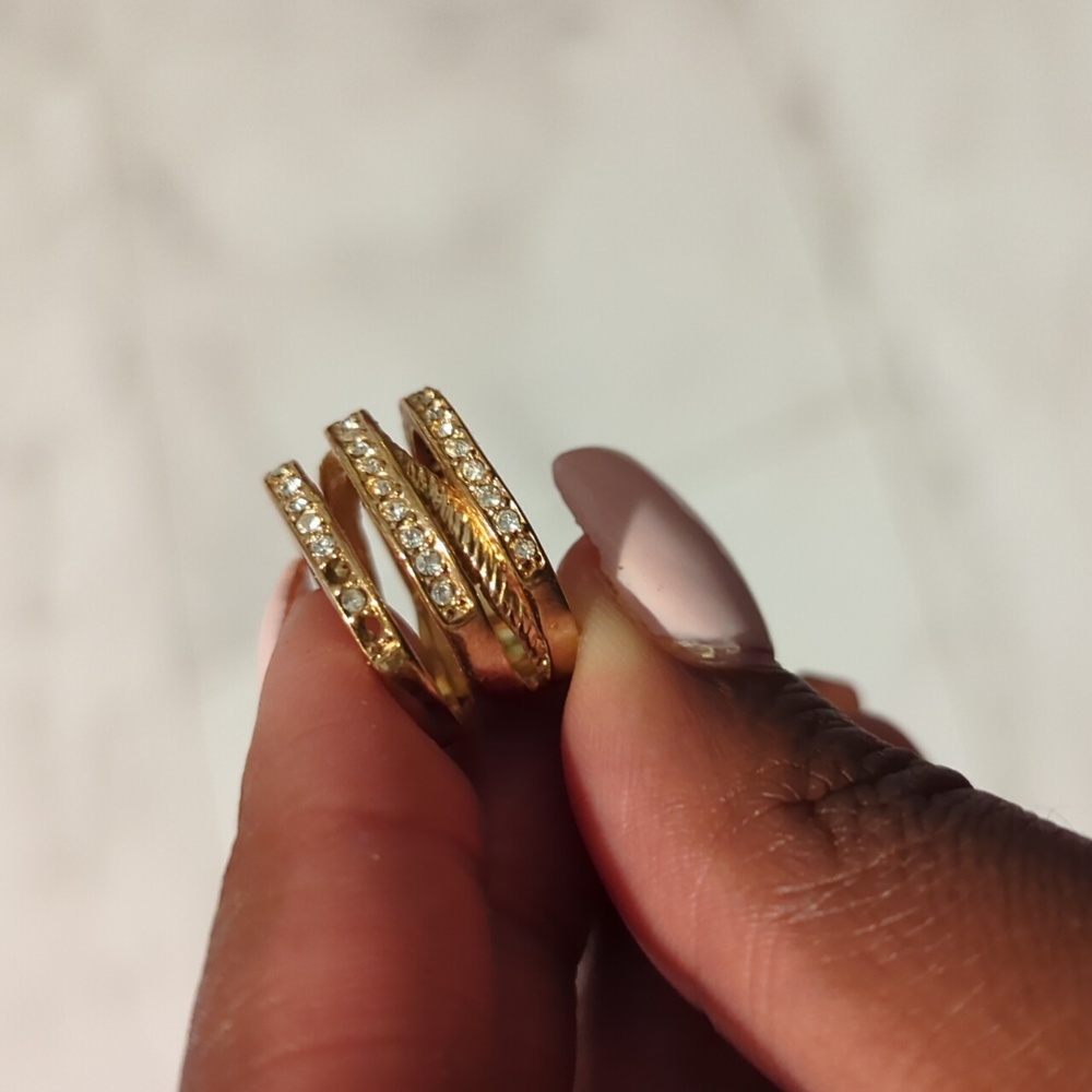 Gold ring - Picture 2 of 2
